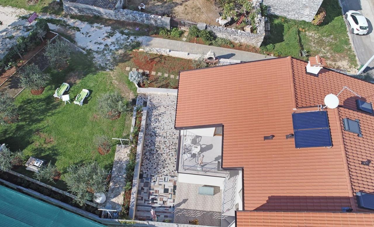 Nena Apartment Funtana