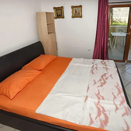 Apartments Nena Funtana Exterior photo