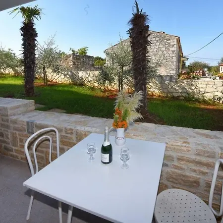 Apartments Nena Funtana Exterior photo