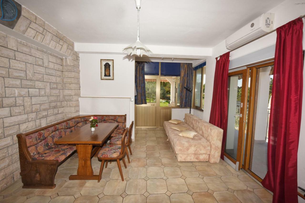 Apartment Nena Funtana